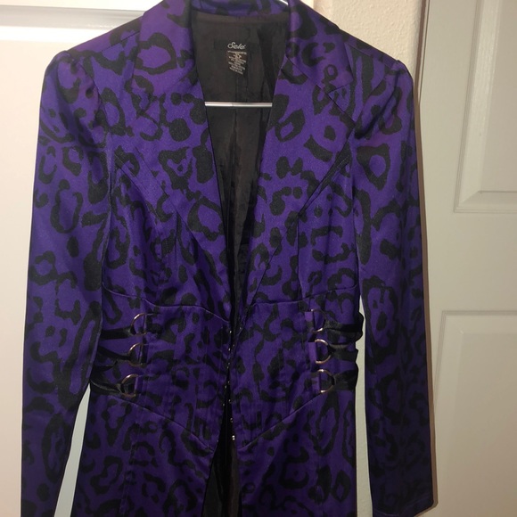 coat - Picture 2 of 4